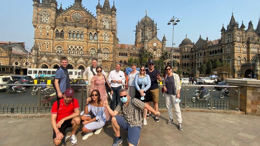 Mumbai: City Sightseeing + Dharavi Slum Tour
