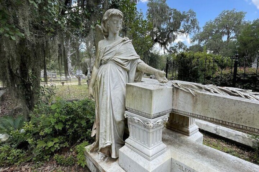 Bonaventure Cemetery Statue and Grave Marie Taliaferro 