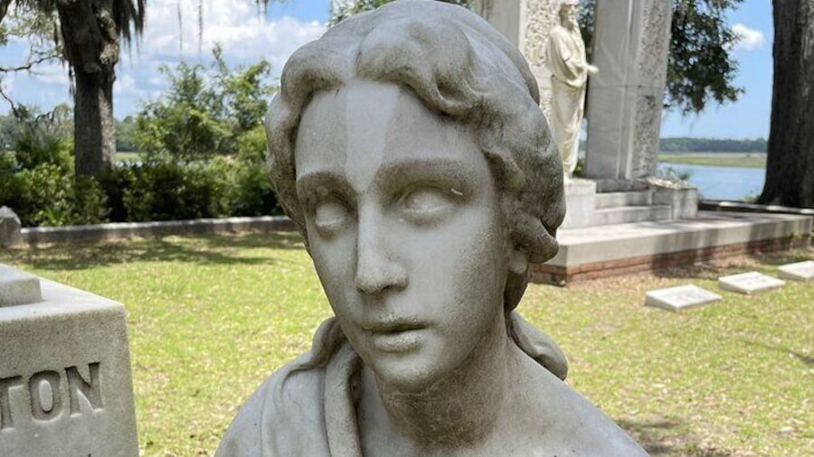 Savannah Bonaventure Cemetery Statue and Grave Corinne Lawton