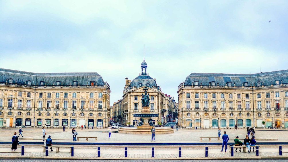 Picture 6 for Activity Bordeaux: Private Exclusive History Tour with a Local Expert