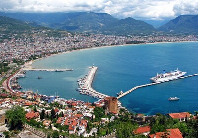 Alanya byrundtur fra byen Side Whit Luch