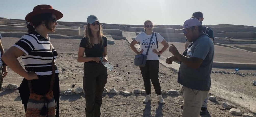 Picture 2 for Activity From Nazca: Cahuachi Pyramids Tour and Textile Workshop