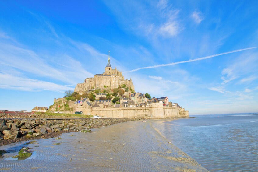 6-Days Tour in France Airport - HOTEL CENTRAL PARIS + Normandy + Versailles