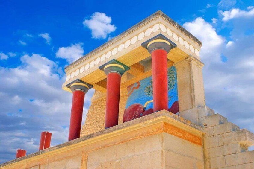 Knossos Minoan Palace and Heraklion Guided Tour from Lerapetra