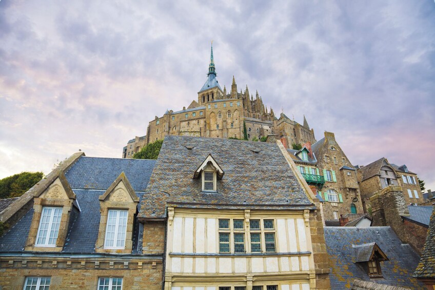 5-Day France: Airport-Hotel + Mont Saint Michel + Loire Castles + Versalles