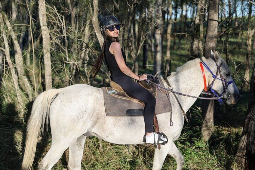 Hunter Valley Horse Ride - 90 Minutes -Vineyard & Mountain Views 