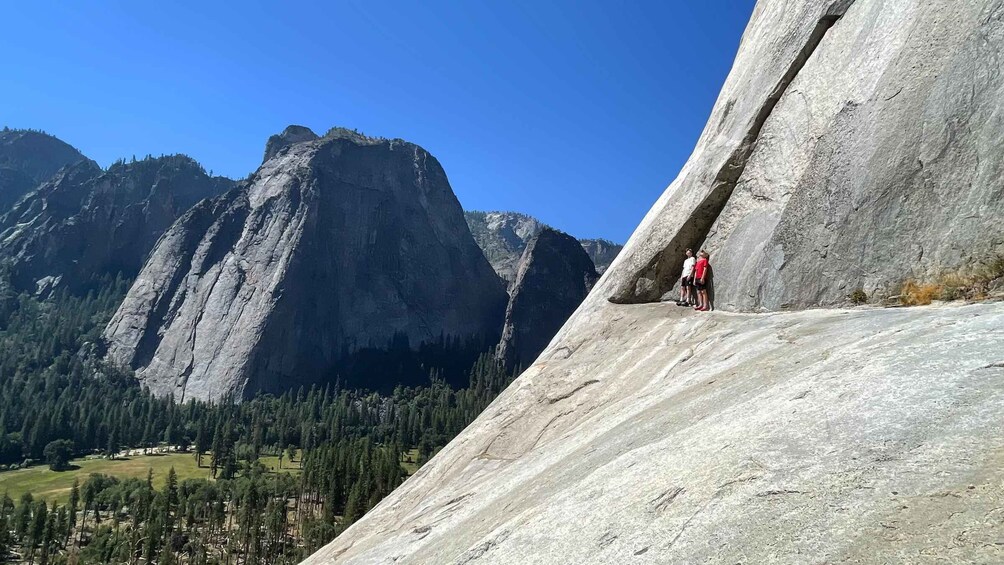 Picture 7 for Activity El Capitan, Yosemite: A Rock Climber's Odyssey