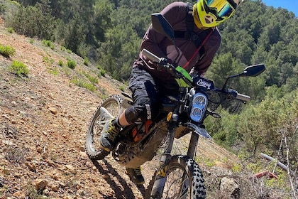 Ibiza: recorrido en moto eléctrica por Santa Eulalia