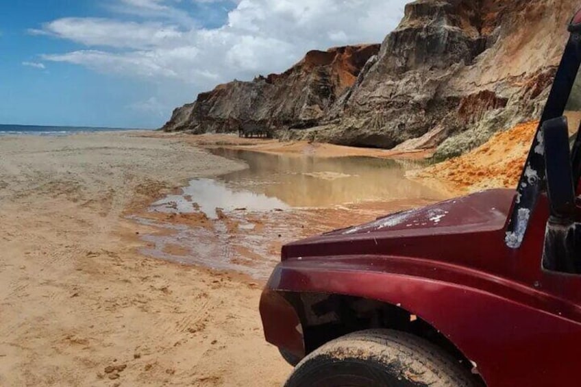 Praia das Fontes and its freshwater spouts