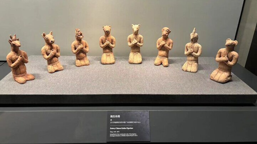Southern Han Mausoleums Museum and Nanhai God Temple Tour