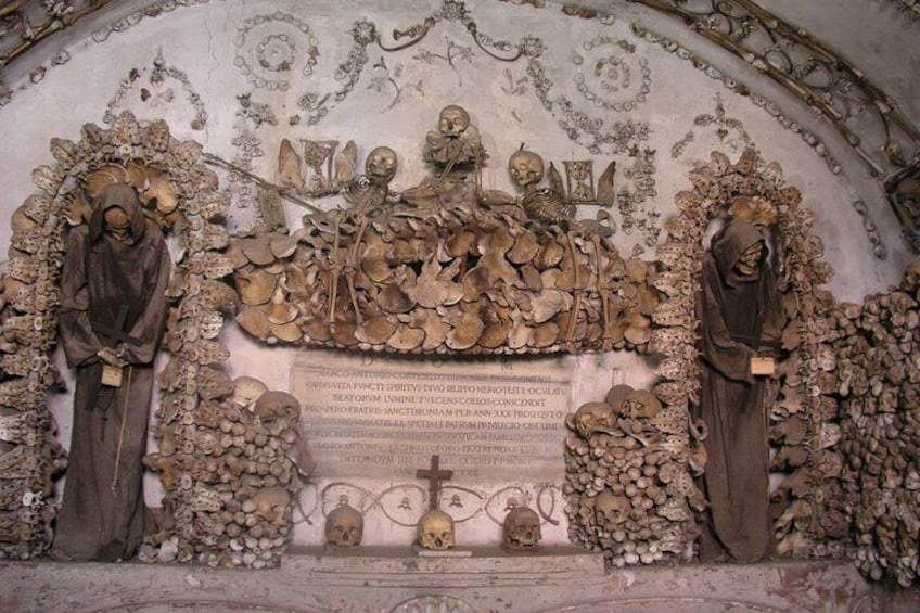 Rome's Bone Crypts and Dark Centre Tour