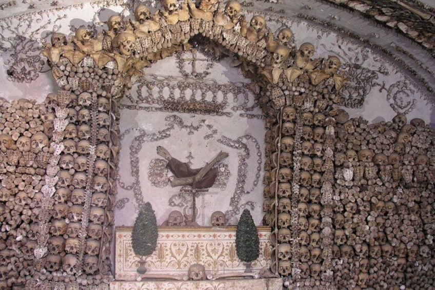 Rome's Bone Crypts and Dark Centre Tour