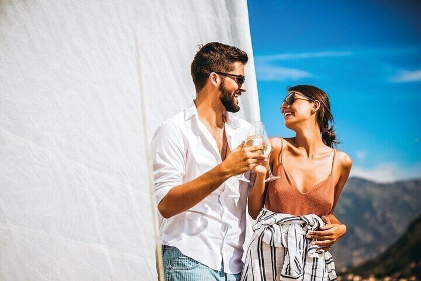 Algarve 2 Hour Wine and Sunset Experience from Vilamoura