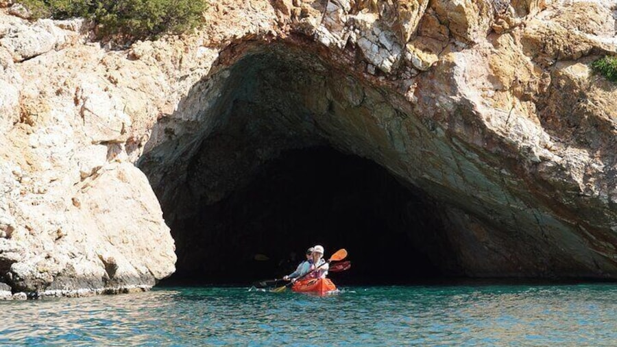 Sea Kayak Naxos / Rina Cave Tour