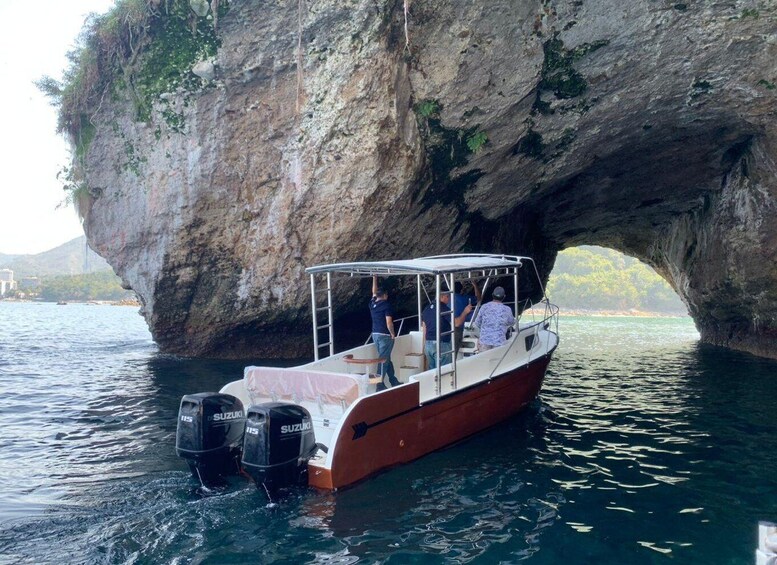 Picture 2 for Activity Puerto Vallarta:Exclusive Voyage to Los Arcos and El Paredón