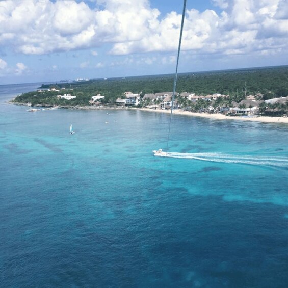 Picture 5 for Activity Cozumel: 15 Minute Parachute Boat Flight