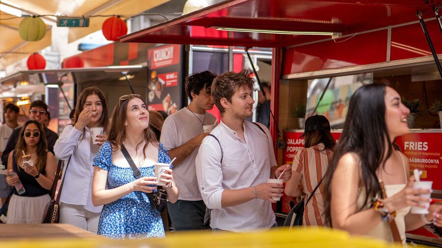 Budapest: Guided Food Tour with Wine, Beer, and Shots