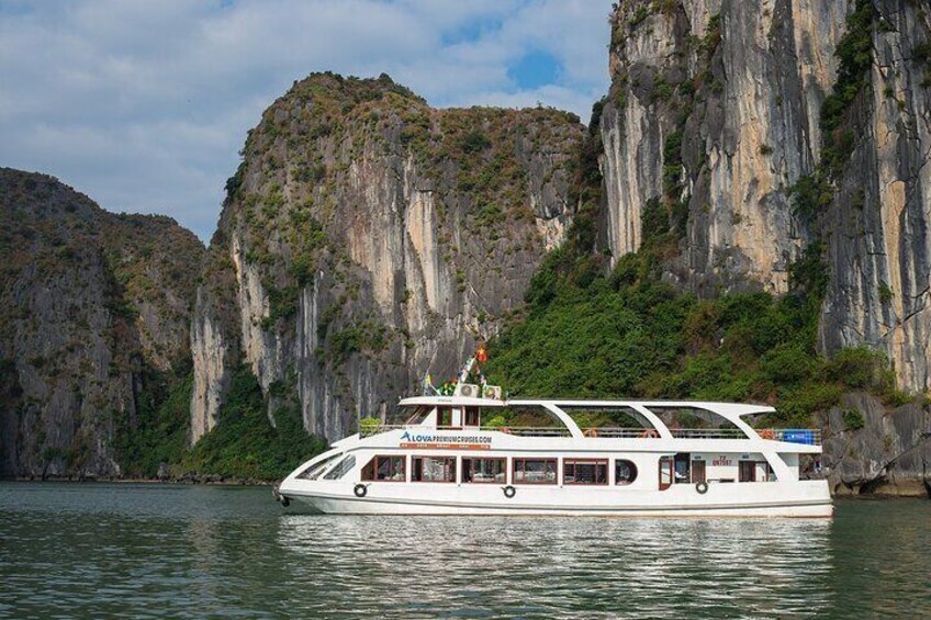 Hanoi Sapa and Halong Bay Package Tour 5 Days 4 Nights