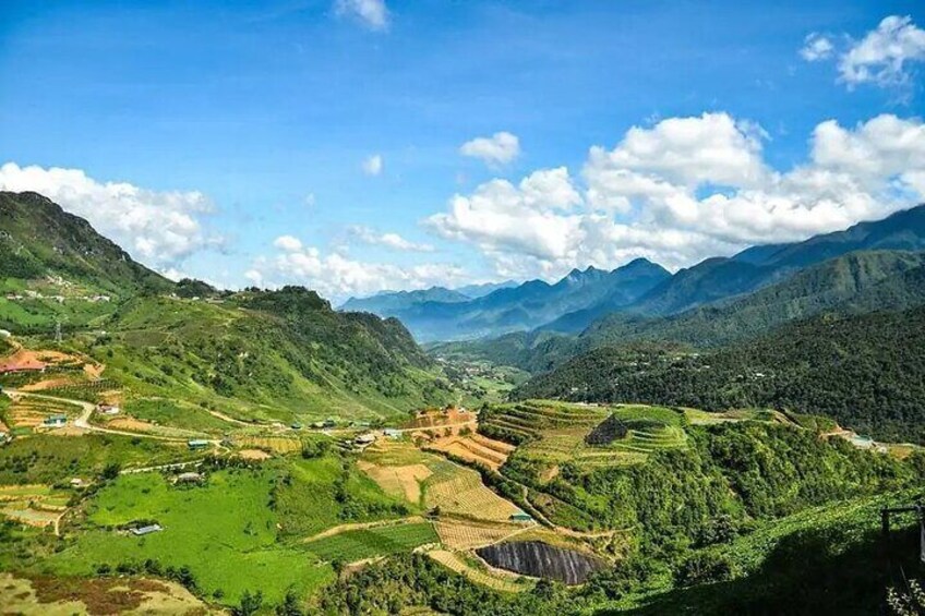 Hanoi Sapa and Halong Bay Package Tour 5 Days 4 Nights