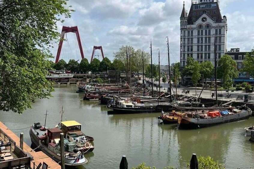 Old Harbour with White House and Willemsbrug. Rotterdam