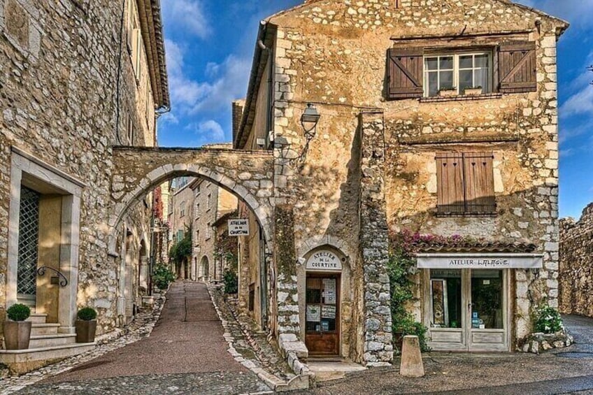 Full Day Tour at Historical Medieval Villages of Nice France