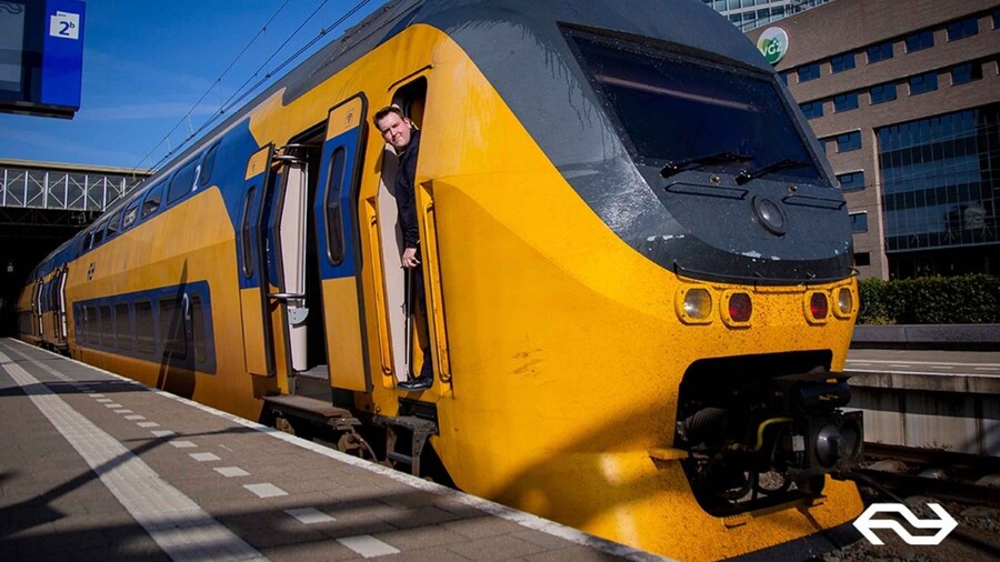 Amsterdam: Train Transfer Schiphol Airport from/to Eindhoven