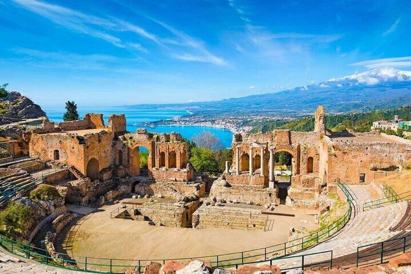 From Messina to discover Taormina and Castelmola