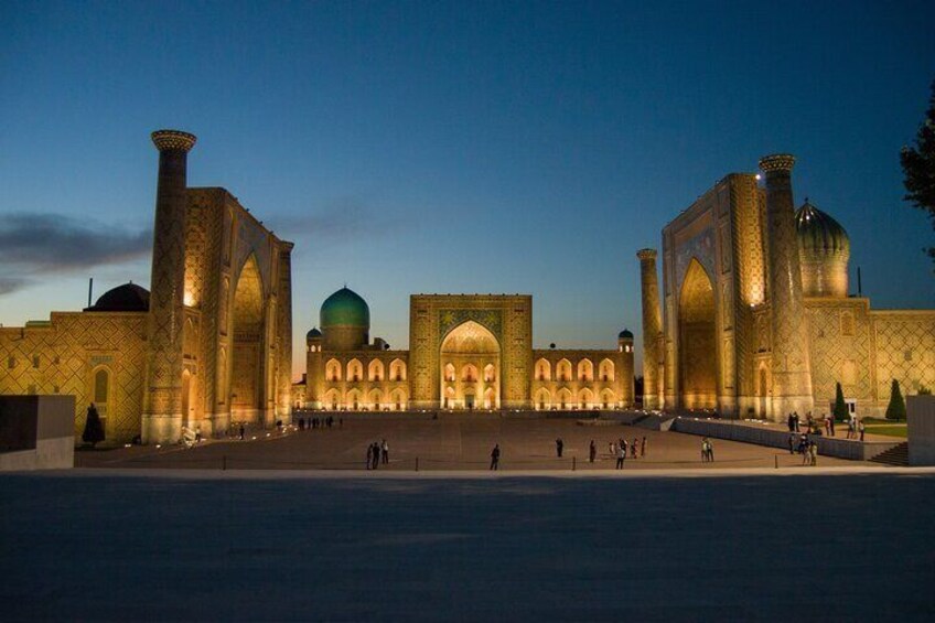 2 Days Train Tour from Tashkent in Samarkand and Bukhara