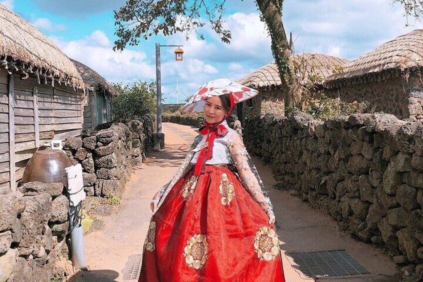 Hanbok Experience & Seasonal Half-Day Private Package Tour 