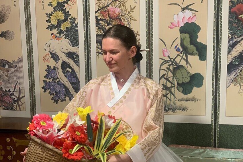 Hanbok Experience & Seasonal Half-Day Private Package Tour 