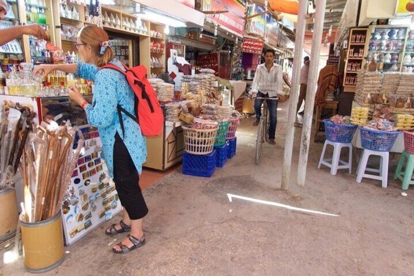 Al Hafa market