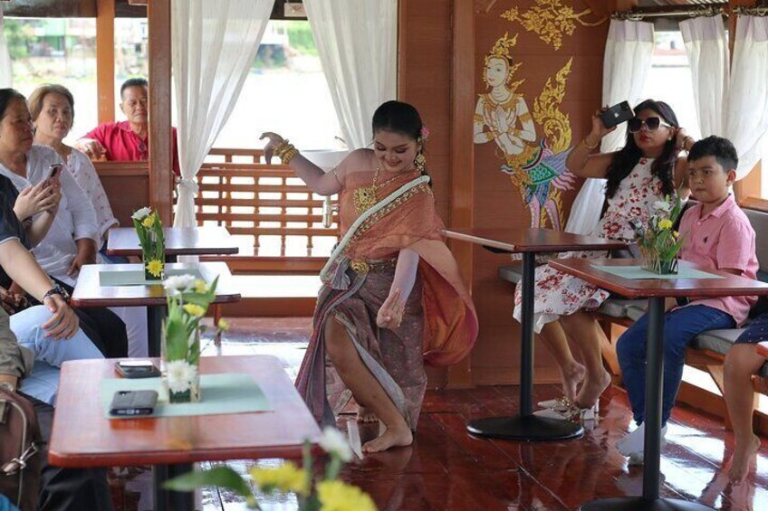 Historic Ayutthaya Cruise Featuring Traditional Thai Dance