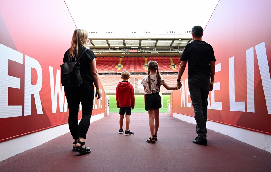  Liverpool Football Club Anfield Stadium & Museum Rail Tour from London