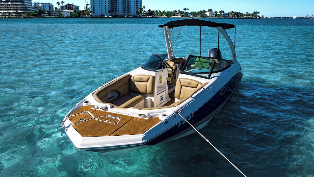 Private Tailored Sightseeing Miami Boat Tour & Fun Your Way