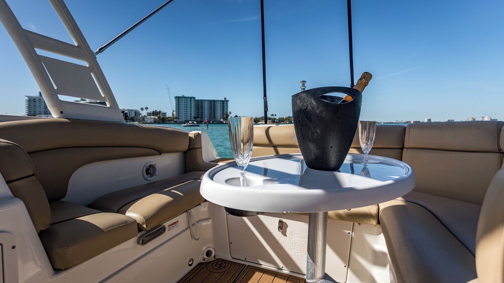 Private Tailored Sightseeing Miami Boat Tour & Fun Your Way