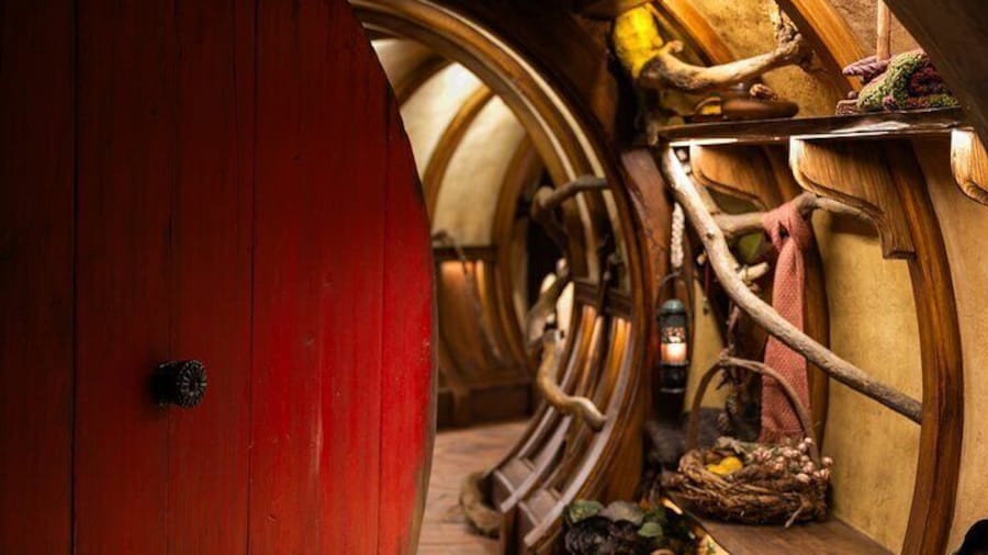 Hobbiton Movie Set Small Group Day Tour from Auckland