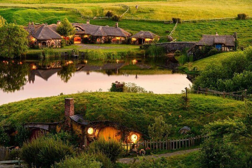 Hobbiton Movie Set