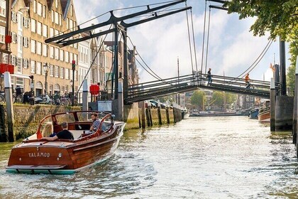 Private Guided Walking & Boat Tour Through Historical Dordrecht