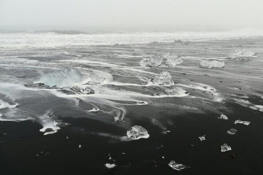 Reykjavik: Diamond Beach and Glacier Lagoon Private Tour