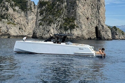 Private Boat tour from Naples to Capri Island onboard Pardo 43