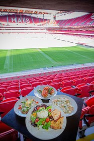 Lisbon: Benfica Stadium and Museum Tour with Lunch Voucher