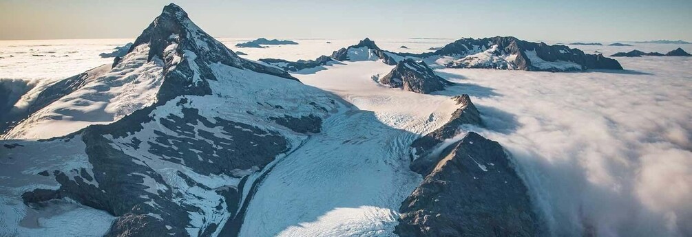 Wanaka: Milford Sound Flight & Scenic Boat Cruise