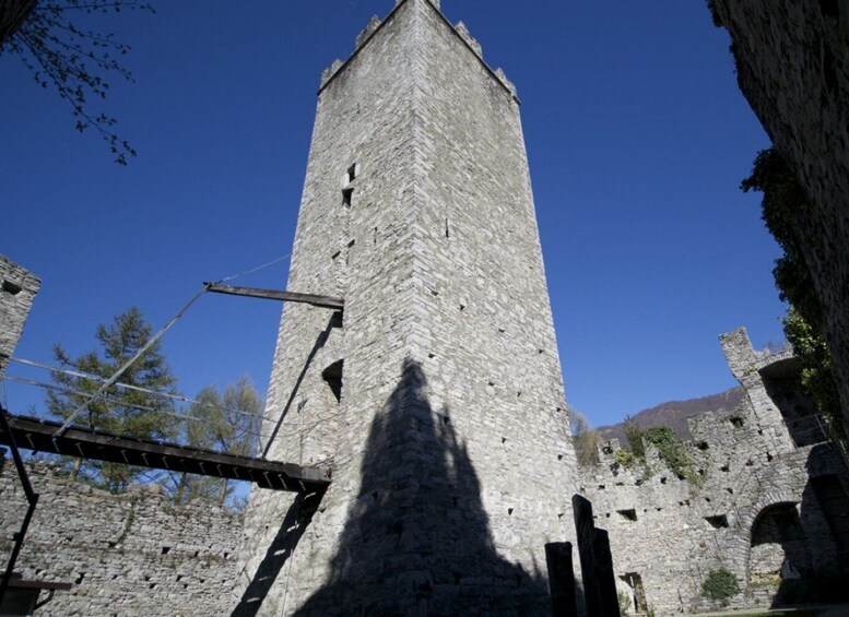 Varenna: Castello di Vezio Entry Ticket