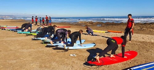 Valencia: Nybegynnerkurs i surfing på Malvarrosa-stranden