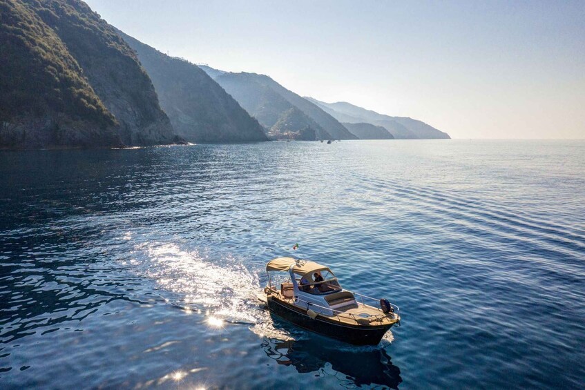 Picture 5 for Activity Private Boat Tour to the Gates of the Cinque Terre (HD)