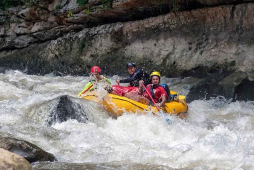 Picture 3 for Activity San Cristóbal: 3-Day Rio La Venta Canyon Rafting Adventure