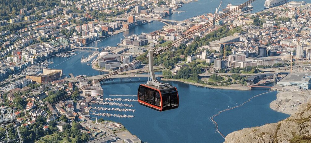 Bergen: Round-Trip Ulriken Cable Car Ticket