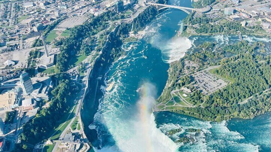 Get Going Niagara Day Tour With MY Tour Guide Micko