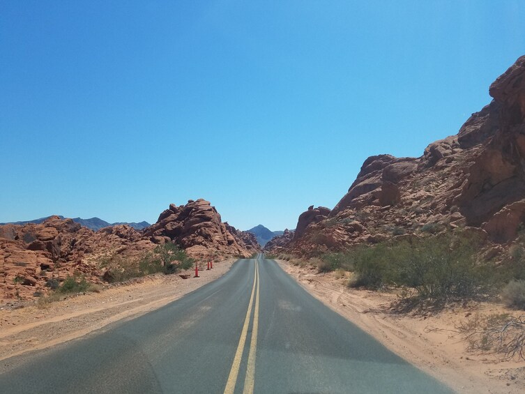 Combo Tour: Red Rock Canyon & Valley of Fire Full-Day Tour