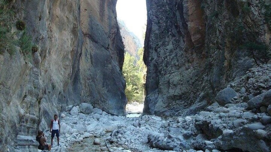 The Gates where the sides of the gorge close in to width of 4m and soar up to a height of 300m.